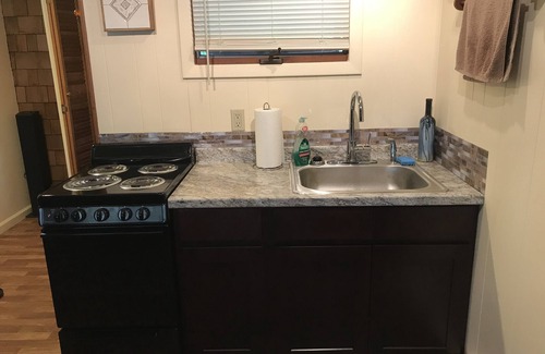 Little Switzerland Apartamento | Suite completa para huéspedes en Haus Edelweiss en la Blue Ridge Parkway