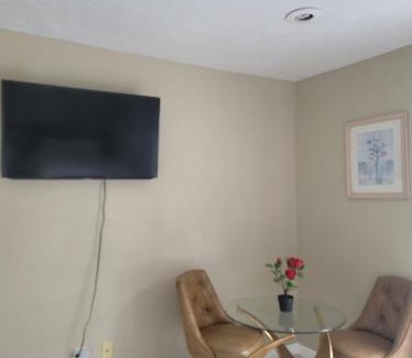 Southgate Casa | Entire Guesthouse 5 mins to Siesta Key & downtown