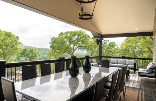 Hermann Casa | Entire Hermann Hideout