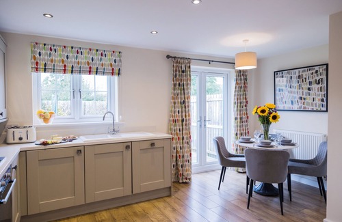 Bedale Casa | Moderno-Home-Baño en la habitacion