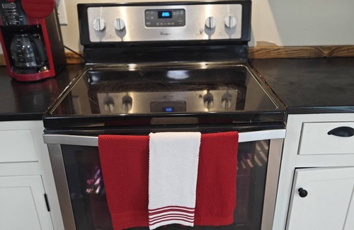 Coker Otro | Entire Home! 3br 2ba sleeps up to 8! Only 9 miles from BryantDenny Roll Tide!