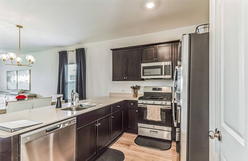 Del Valle Casa | Entire home, 4 Bedrooms Near Airport & COTA