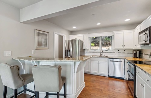 Big Canoe Casa | Entire home, Big Canoe Lakefront Property