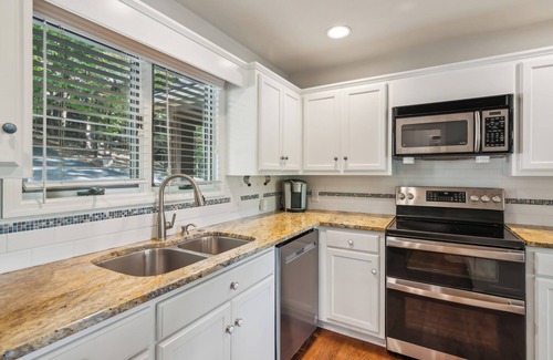 Big Canoe Casa | Entire home, Big Canoe Lakefront Property