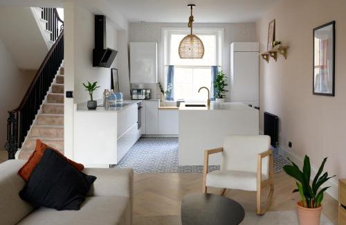Redcliffe Apartamento | Entire Home - Classic Chelsea Town House Maisonette