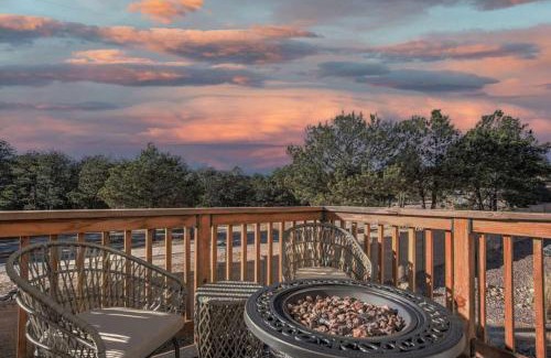 Woodmoor Casa | Entire Home Game Room Basement FirePit