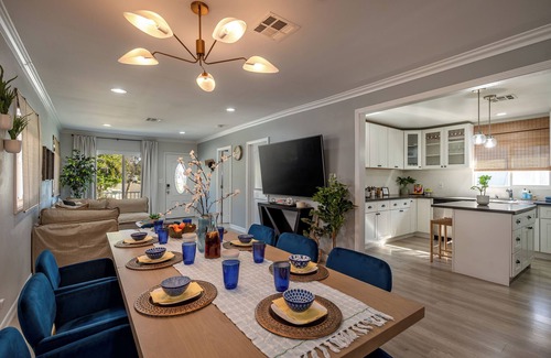 Glendora Casa | Entire home Luxury K-Stay 4BR En Suite Gameroom Near LA Disney Universal