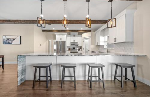 Spring Hill Casa | ENTIRE HOME MINUTES TO WEEKI WACHEE and HOSPITAL