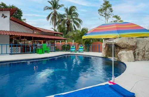 Manzanillo Casa | Entire Home Near Beach | Quiet Area | Pool
