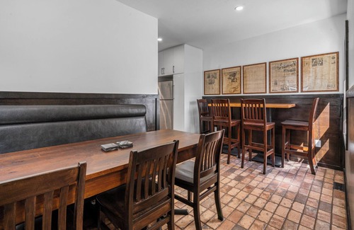 Upper Beaches Casa | Entire Home, Newly Renovated, Sleeps 6, Upper Beaches with Hot Tub and Parking