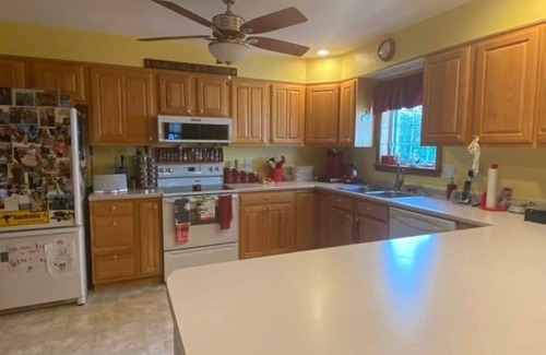 Wakefield Casa | Entire Home on Lake Ivanhoe East Wakefield, NH