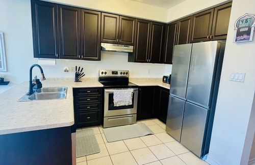 Churchill Meadows Casa | Entire Home with Basement in Mississauga