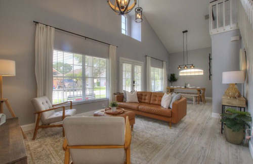 Bridgewater Crossing Casa | Entire House - 20 mins to Disney with game room and private pool