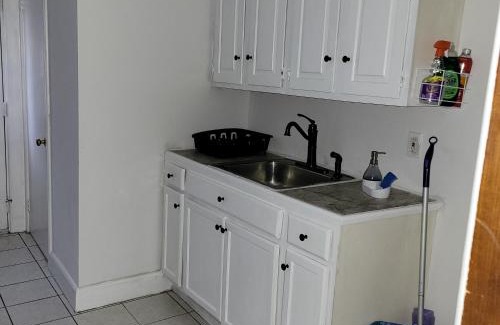 Thompsonville Apartamento | Entire house - 4 Bedroom-Enfield