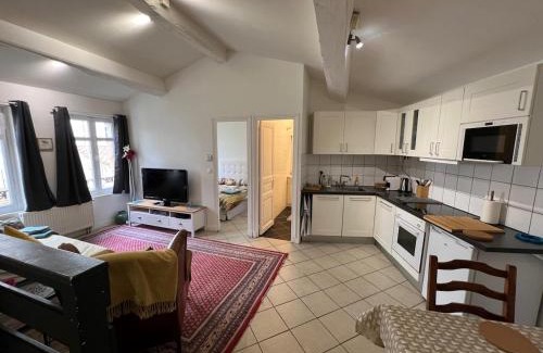 Saintes Casa | Entire house city center reserved parking