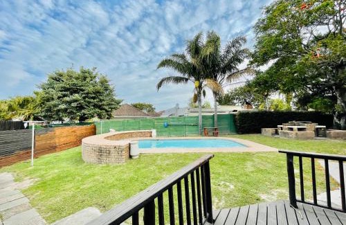 Beacon Bay Casa | Entire House in Beacon Bay - Family or Group Retreat - Swimming Pool - Multiple Braais