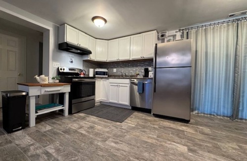Ferndale Casa | Entire house minutes away from BWI airport, close to Annapolis, Baltimore, DC