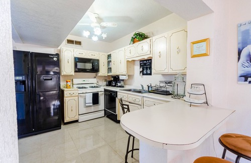 El Paso Casa | Entire House Near Paisano UMC/SIERRA PROVIDENCE