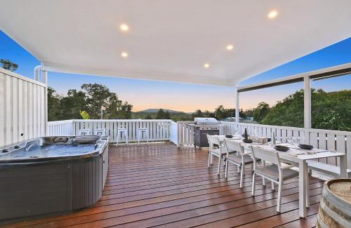 Saratoga Casa | Entire House plus Large Bell tent in Central Coast