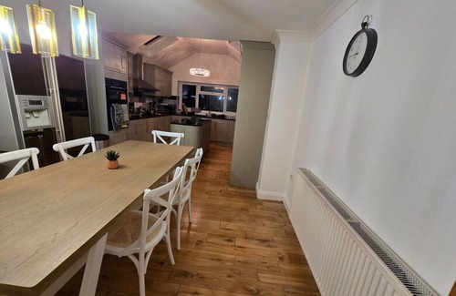 Quedgeley Casa | Entire House Quedgeley, Gloucester