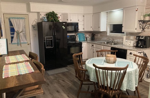 Port Clinton Casa | Entire house two blocks from Lake Erie beach & one block from park/playground