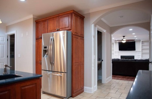 Dalton Casa | Entire House with Parking | Ideal for Long Stays!