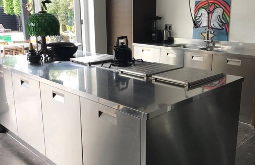 Municipality of Oostzaan Casa | ENTIRE HOUSE WITH PVT GARDEN & HEATED POOL - MINUTES FROM AMSTERDAM CENTRAL