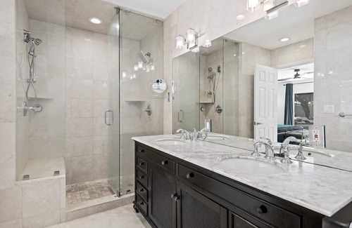 Birch Park Finger Streets Casa | Entire Lux Home ~ Heated Pool ~ 5 min walk to beach ~ Game Room ~ Bikes