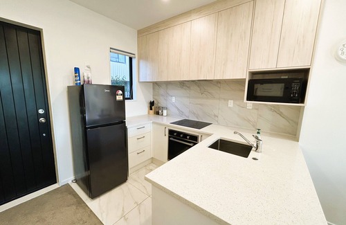 Auckland Casa | Entire Luxury Cosy Townhouse with Master Bedrooms,10 min to Airport/Sylvia Park