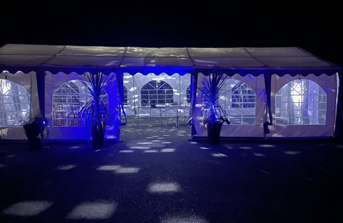 Downpatrick Casa | Casa de época de lujo completa con bañera de hidromasaje y sala de discoteca
