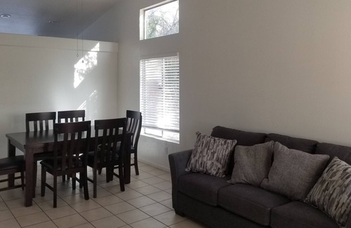 North Las Vegas Casa | Casa en una comunidad cerrada a 20 minutos de Las Vegas Blvd