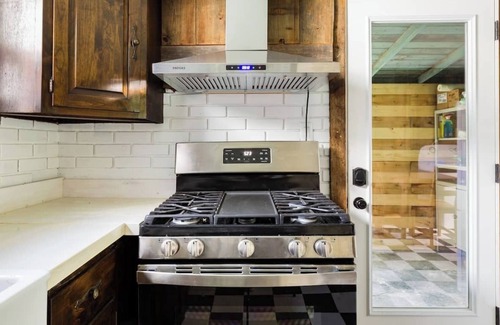 West Kill Casa | Entire Renovated Country House, Sleeps 7, Pets, Creek Across the Street