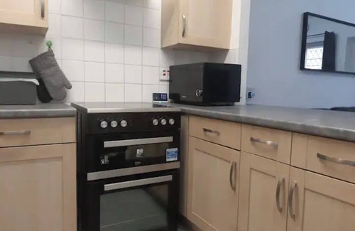 Manchester Casa | Entire Rental, Easy Reach to Etihad Stadium