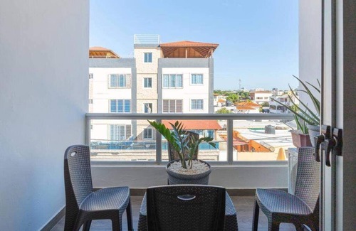 Renacimiento Apartamento | Unidad de alquiler completa en Santo Domingo, RD