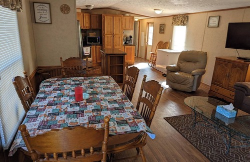 Central Casa | Entire residential home on 3 acres in quiet neighborhood, Clemson/Liberty area