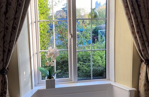 Taunton Casa | Entire spacious country home in beautiful Staple Fitzpaine