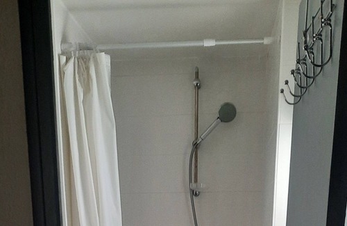 Cazouls-les-Beziers Apartamento | Entire studio rental