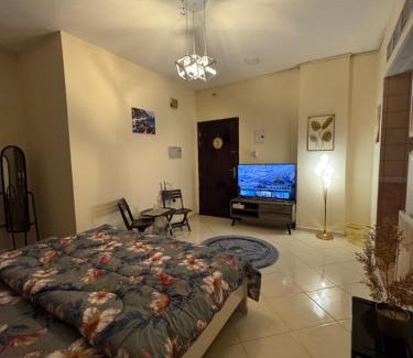 Al Sharq Apartamento | Entire Studio Sharjah