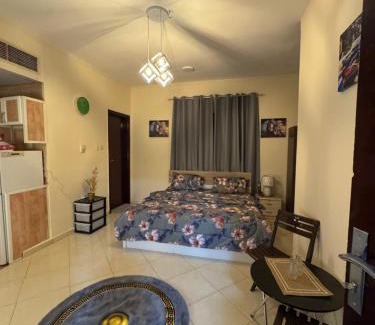 Al Sharq Apartamento | Entire Studio Sharjah