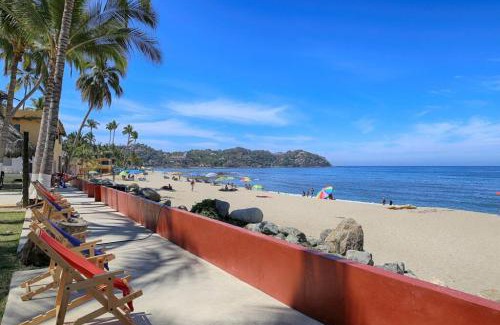 North End Casa | Entire Tocayo Steps to Beach and Surf 4BD Condo with Master Suite