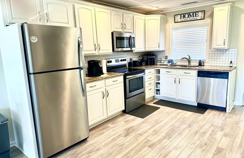 Apollo Beach Casa | ENTIRE TOWNHOME IN APOLLO BEACH FL