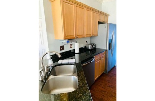 Moody Casa | Entire Townhouse: Close to Barbers, Talladega and Bham - Long Term Discounts