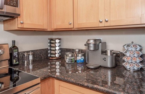 Bay Ho Casa | Entire Townhouse! Pool, Jacuzzi Quiet Neighborhood