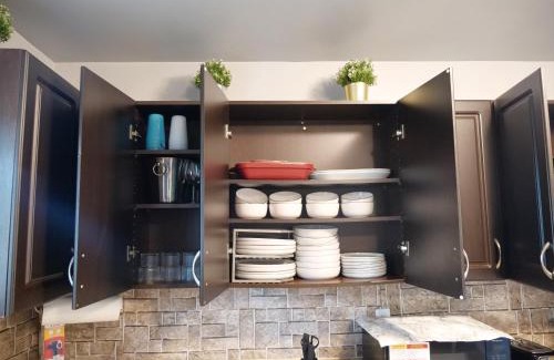Amherstview Apartamento | Entire Unique Apartment