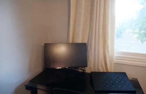 Amherstview Apartamento | Entire Unique Apartment