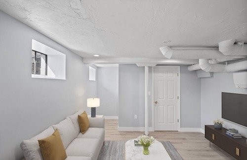 Lynn Apartamento | (ENTIRE UNIT)Swampscott Apt, Lots Of Natural Light, 20 mins To Swampscott Beach