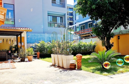 Yan Nawa Villa | FAB House 1 Pool & Garden Families/Friends Central Bangkok BTS (8 pax)