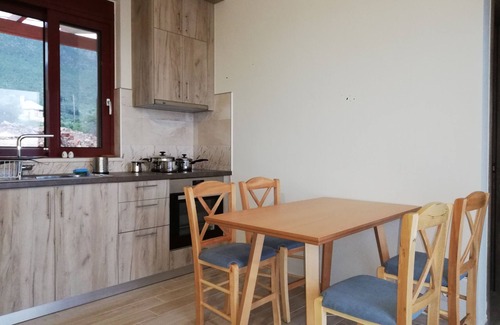 Kokkinon Khorion Villa | Entire villa PhenΩmena with a fascinating view