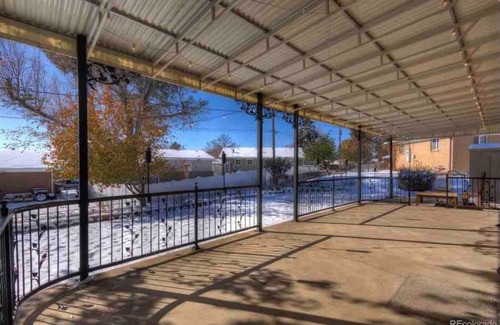 Northglenn Apartamento | Entire walkout basement near shopping and dining