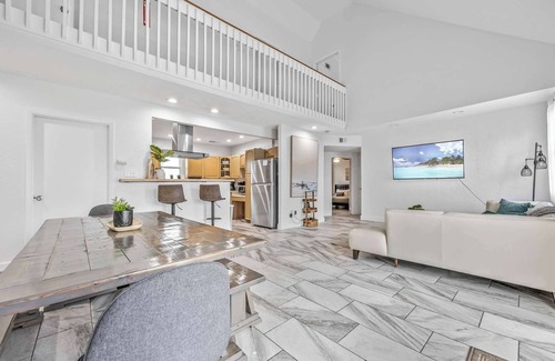 Orlando Beach Casa | Entire Waterfront House Steps from the Beach